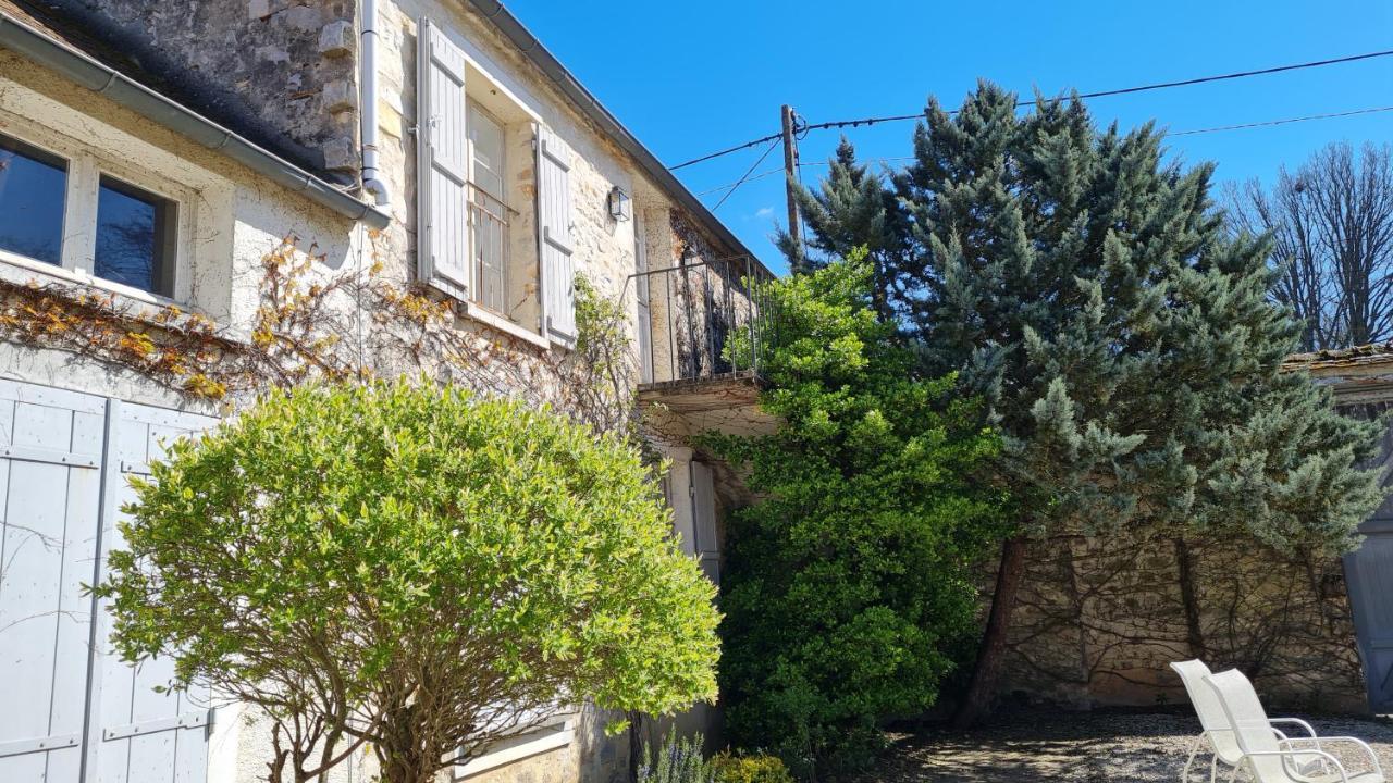 Belle Suite Dans Corps De Ferme - Logement Alicia Villiers-sous-Grez Buitenkant foto