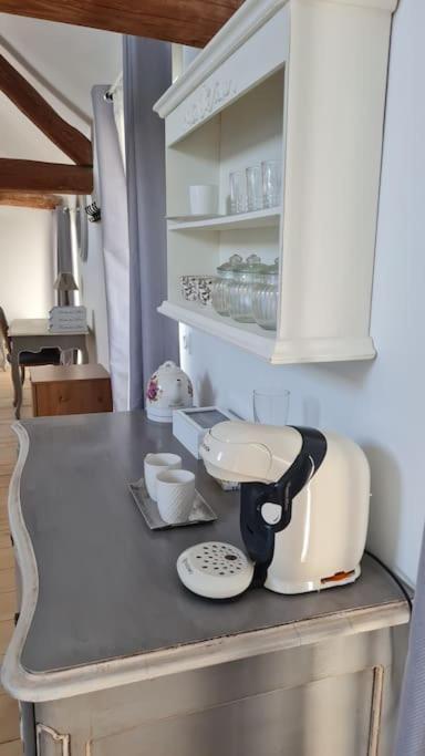 Belle Suite Dans Corps De Ferme - Logement Alicia Villiers-sous-Grez Buitenkant foto